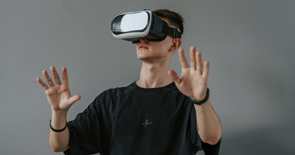 Snap’s AR Glasses Revival: A Qualcomm Partnership Signals a Serious Hardware Push